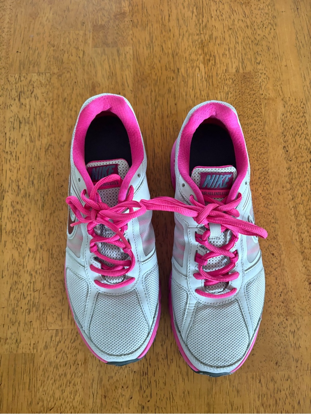 Nike shoes - Picture 6 of 11